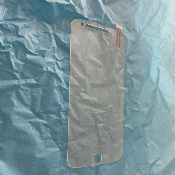 Motorola Moto G4 Screen Protector - Picture 3 of 3